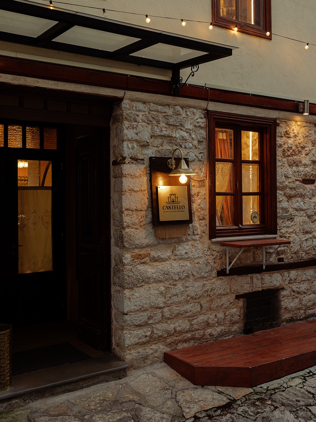 Il Castello — Detail